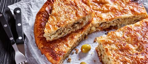 Okrugli mesni burek s jogurtom