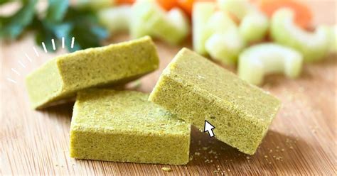 domače zelenjavne jušne kocke v modelčkih