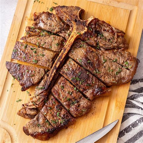Popolno pečen porterhouse steak