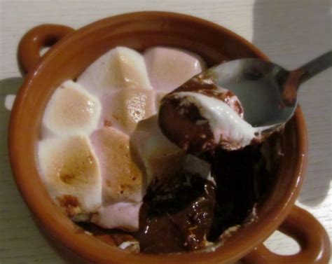 Zapečene marshmallow penice na čokoladi
