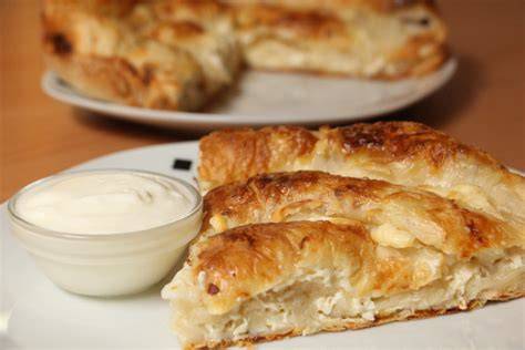 zlato zapečen sirov burek spirala