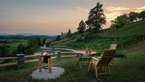 Dolenjska zidanica in vinogradi