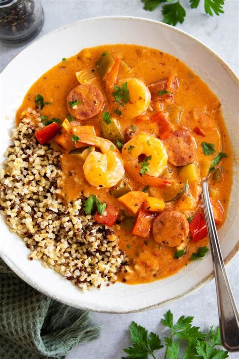 Gumbo z zelenjavo, klobaso in gamberi