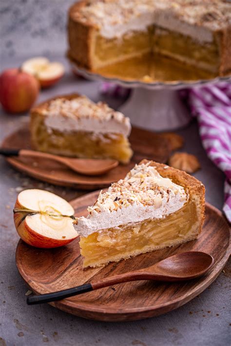 prevrnjena jabolčna torta s karamelo