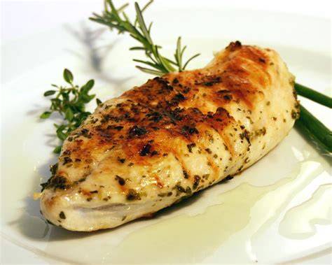 Piščanec po ptujsko s hrustljavo kožo