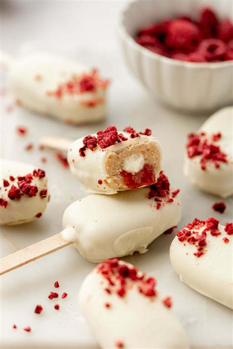 Božični cake pops z belo čokolado