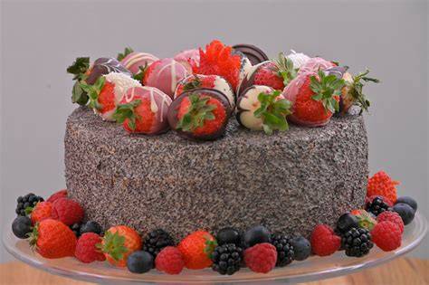 Gradisčanska makova torta na praznični mizi