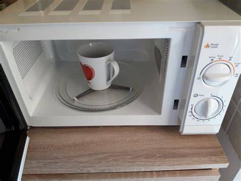 Breskovo pecivo iz mikrovalovne pečice